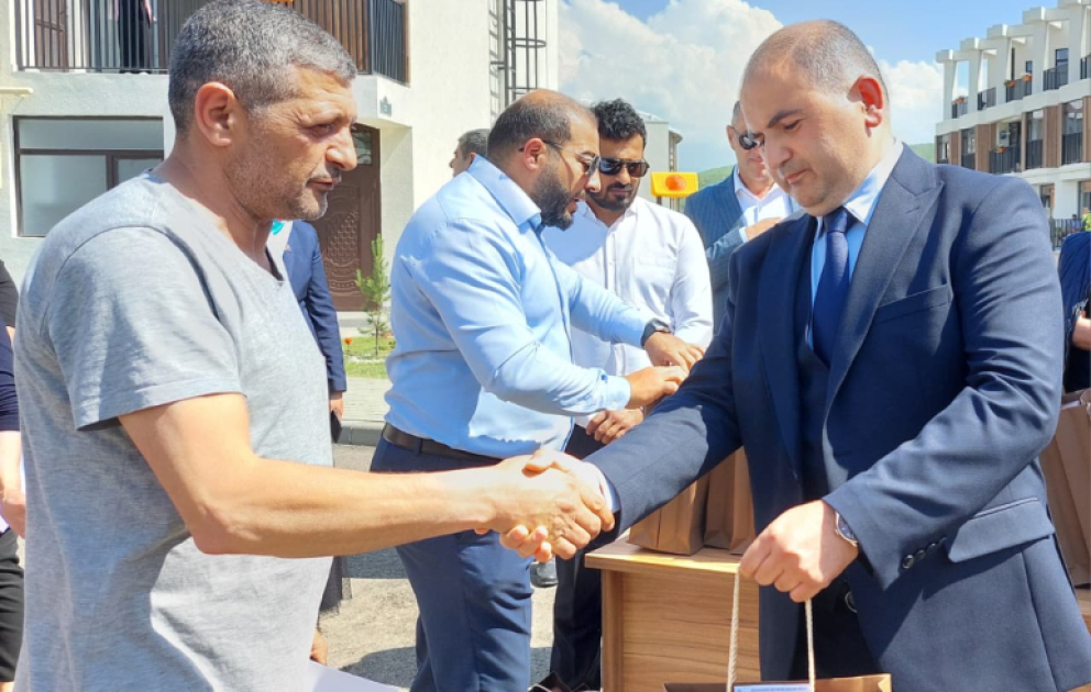 Zəngilan şəhərində daha 59 ailəyə evlərinin açarları təqdim olunub