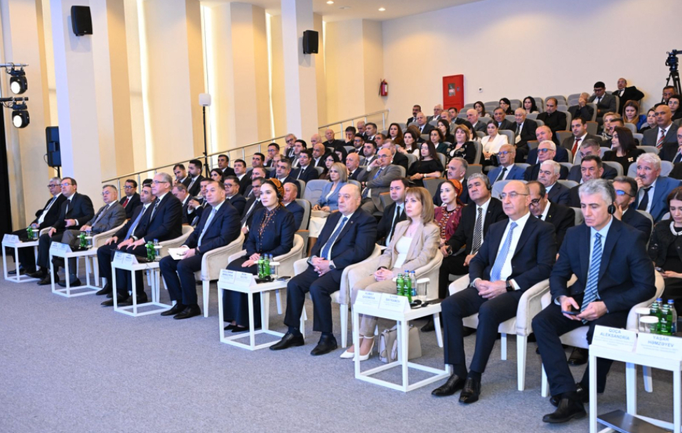 Bakıda “İqlim dəyişikliyi üzrə həmkarlar ittifaqlarının fəaliyyəti” mövzusunda konfrans