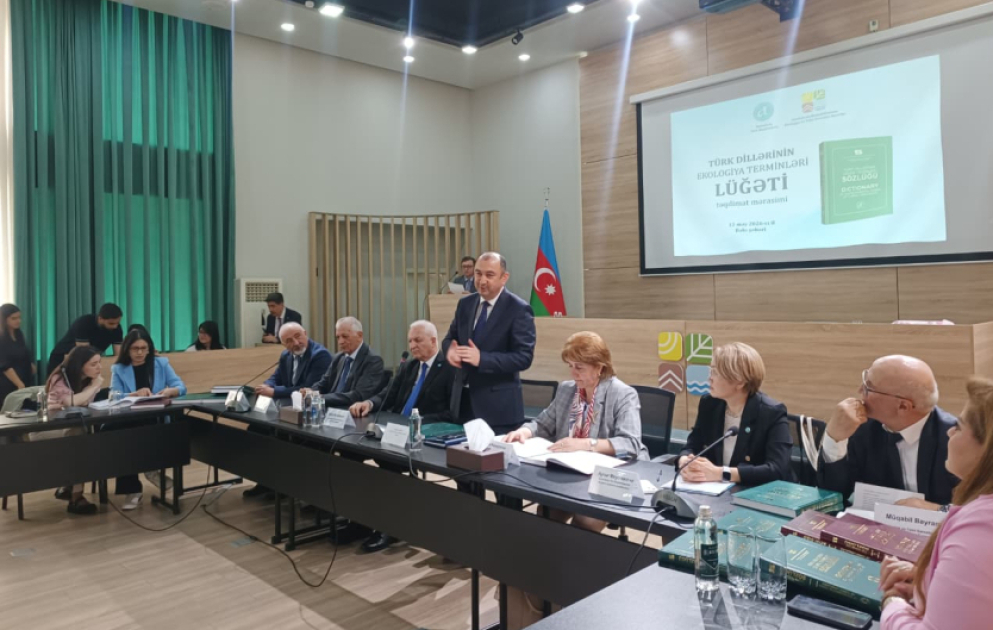 “Türk dillərinin ekologiya terminləri lüğəti” təqdim olunub