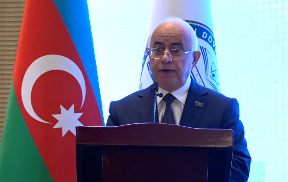 Azərbaycan “ağıllı şəhər” və “ağıllı kənd” layihələrini uğurla həyata keçirməyə qadirdir – Anar İsgəndərov