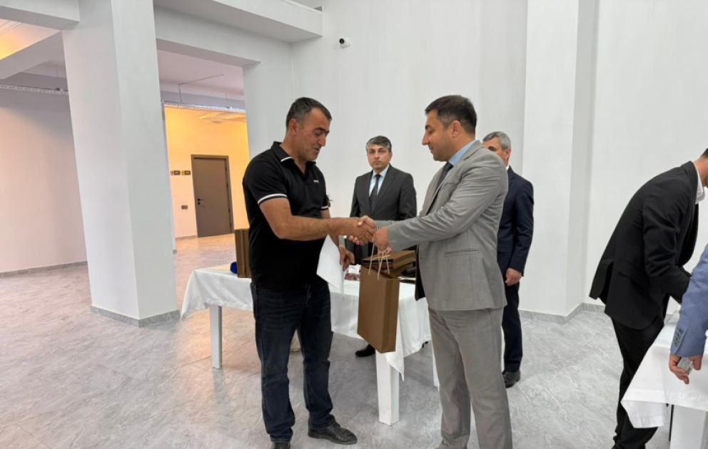 Şükürbəyli kəndində daha 18 ailəyə evlərinin açarları təqdim olunub