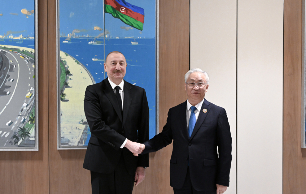 Präsident Ilham Aliyev empfängt Vizeministerpräsidenten im Staatsrat der Volksrepublik China