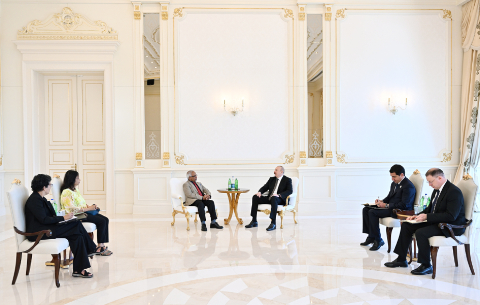 Präsident Ilham Aliyev trifft Präsidenten der Republik Mauritius