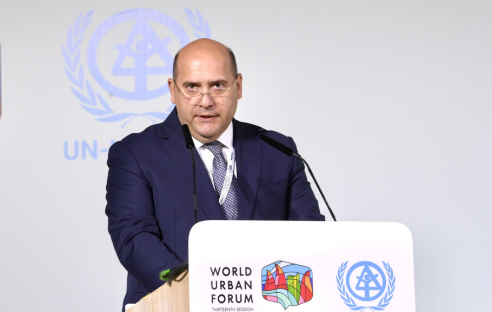 Biz daha yaxşı, daha ağıllı və daha dayanıqlı şəhər sistemləri qurmalıyıq