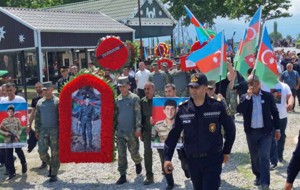 32 il əvvəl itkin düşən şəhid Rəşadət Piriyev Bərdədə dəfn edilib