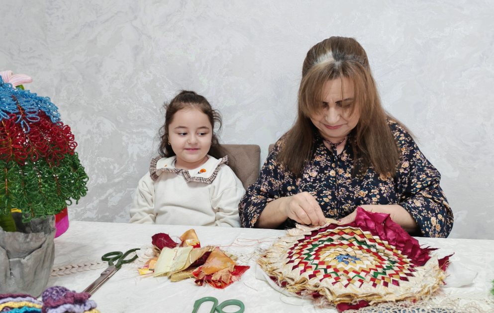 Şuşalı sənətkarın arzusu: İstəyirəm ki, qonaqlar əl işlərimizi xatirə olaraq aparsınlar