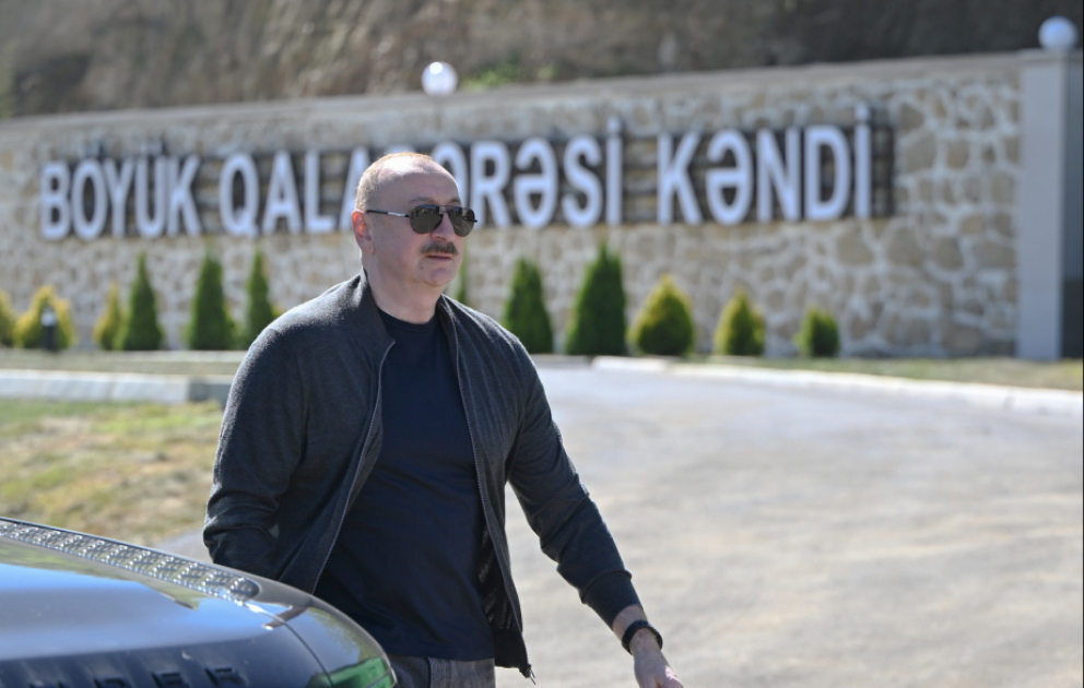 Video über Besuch von Präsident Ilham Aliyev in Schuscha in den sozialen Medien veröffentlicht