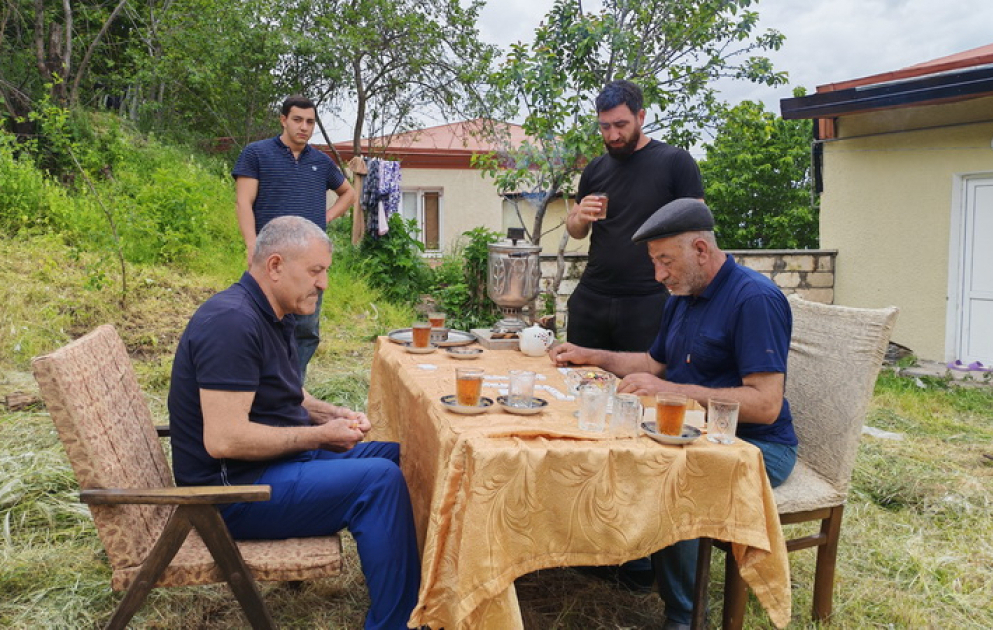 “Şadam ki, nəvələrim bu yerlərdə böyüyəcək” – Böyük Qaladərəsi kəndindən reportaj
