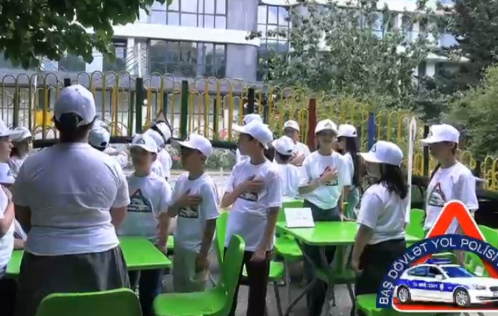 Uşaqlarla yol hərəkəti təhlükəsizliyinə dair maarifləndirici söhbətlər aparılıb