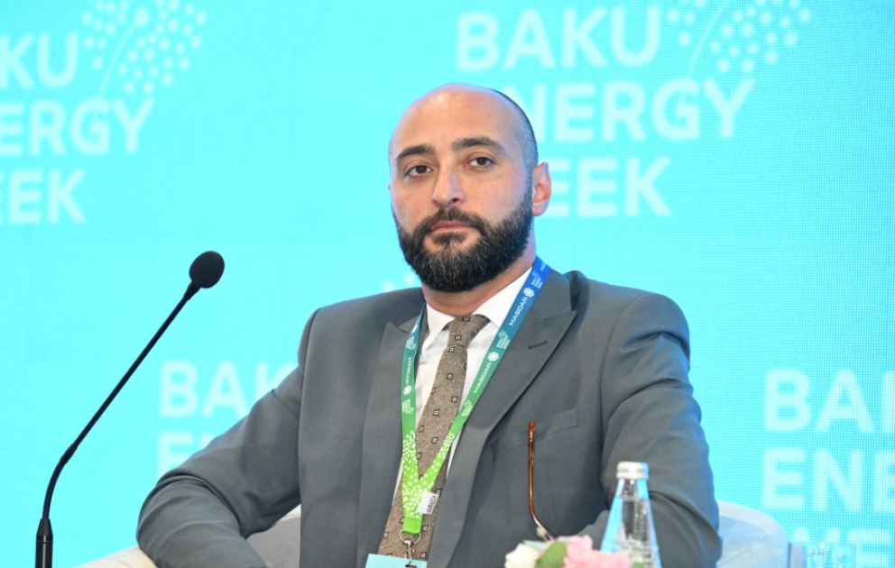 Hikmət Abdullayev: Mövcud neft-qaz infrastrukturuna yeni texnologiyaların inteqrasiyası SOCAR üçün əsas çağırışlar olaraq qalır