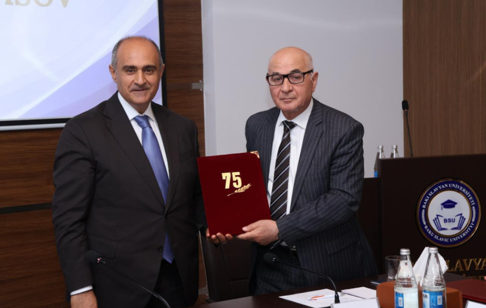 Əməkdar müəllim Ənvər Abbasovun 75 illik yubileyi BSU-da qeyd olunub