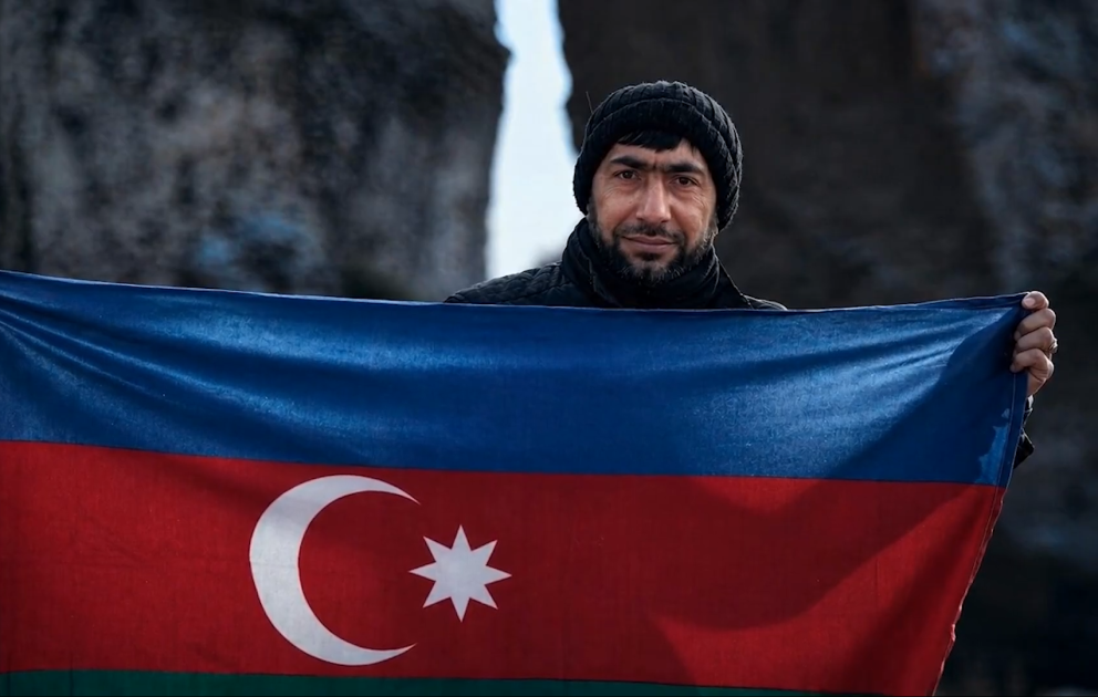 “Bir Məhərrəm yarası var ürəyimin”