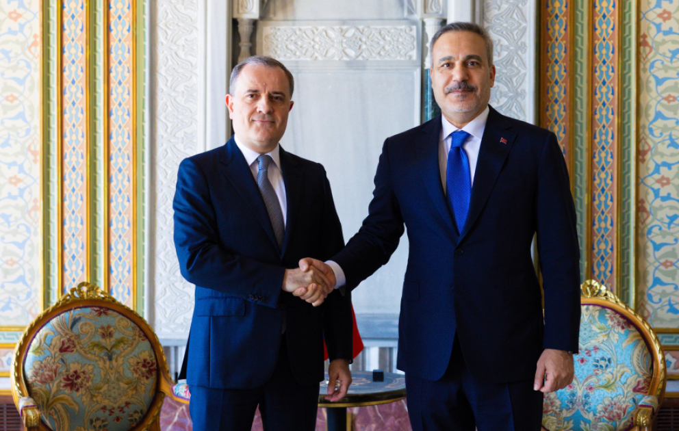 Azerbaijani, Turkish FMs meet in Istanbul
