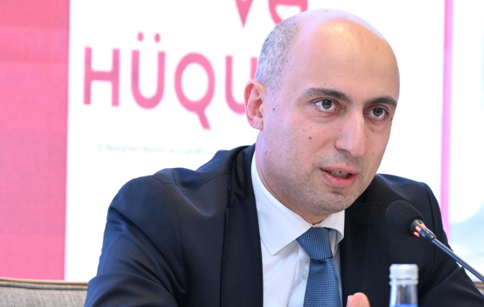 Emin Əmrullayev: Uşaqların rəqəmsal mühitdə davranışları ilə bağlı qərarlar faktlara və araşdırmalara əsaslanmalıdır