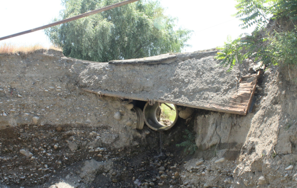 Qubanın kənd yolunda təhlükəli vəziyyət yaranıb