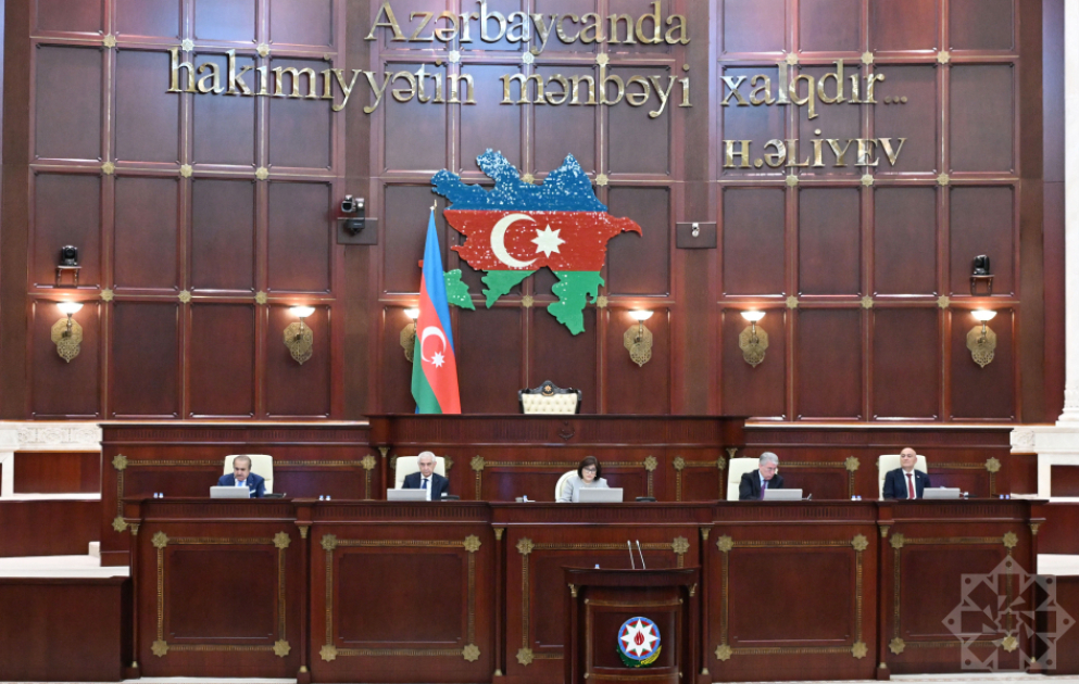 Milli Məclisdə 14 məsələ müzakirə olunub