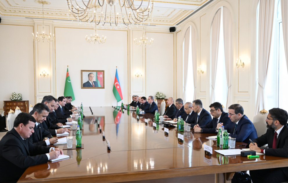President Ilham Aliyev held expanded meeting with President of Turkmenistan