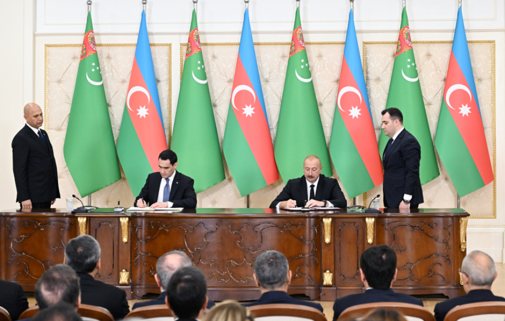 Azerbaijan and Turkmenistan exchanged documents signed