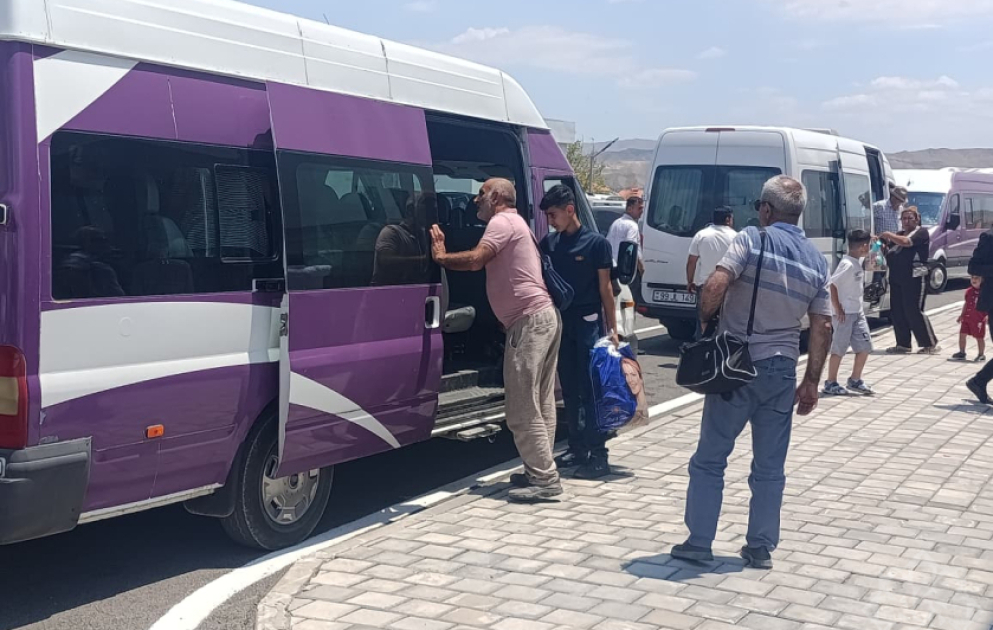 Şükürbəyli kəndində daha 20 ailəyə evlərinin açarları təqdim olunub