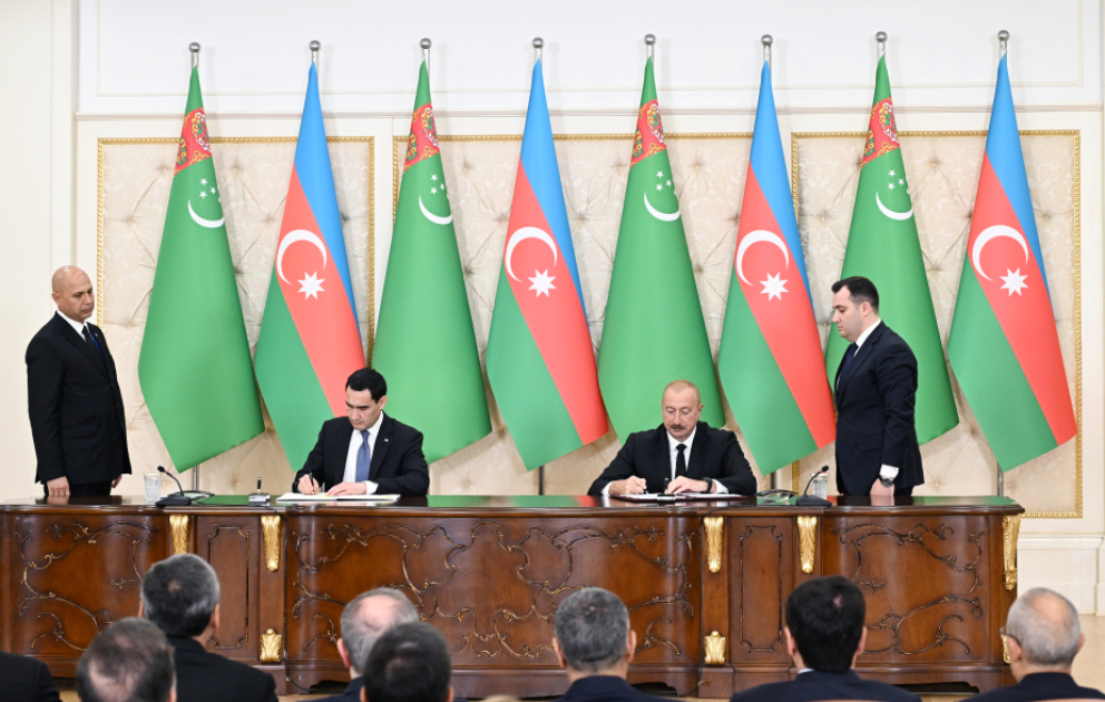 Состоялся обмен азербайджано-туркменскими документами