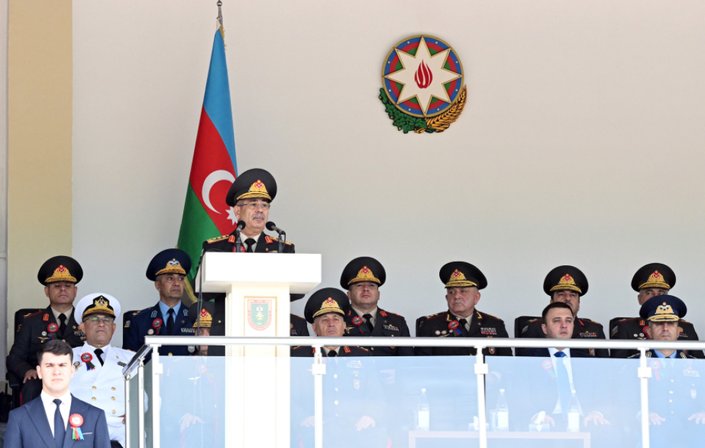 Müdafiə naziri: Bu gün məzun olan gənc zabitlərimiz Zəfərin məsuliyyətini və dəyərini dərindən dərk etməlidirlər