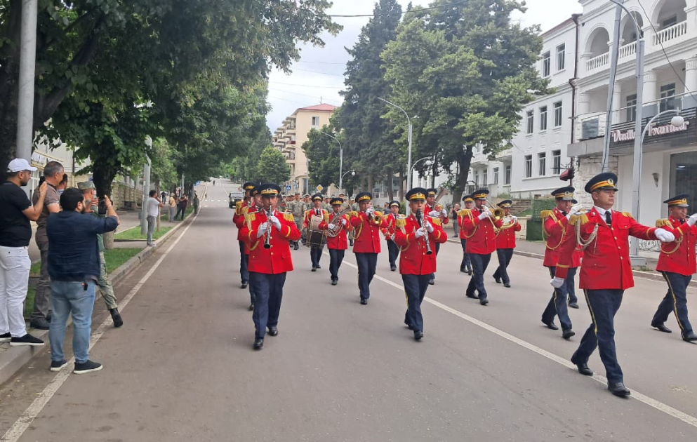 Silahlı Qüvvələr Günü münasibətilə Xankəndidə hərbçilərin yürüşü keçirilir