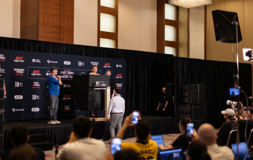 UFC turnirindən öncə idmançıların rəsmi çəkiölçmə mərasimi reallaşıb