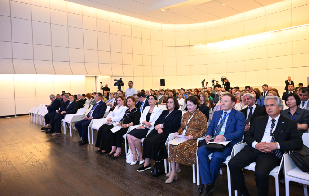 “Türk dilləri, ədəbiyyatları və tarixlərinin tədrisi müasir çağırışlar kontekstində” mövzusunda beynəlxalq elmi konfrans