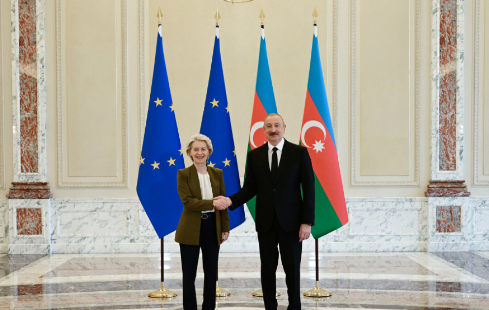 Präsident Ilham Aliyev und Ursula von der Leyen treffen sich unter vier Augen