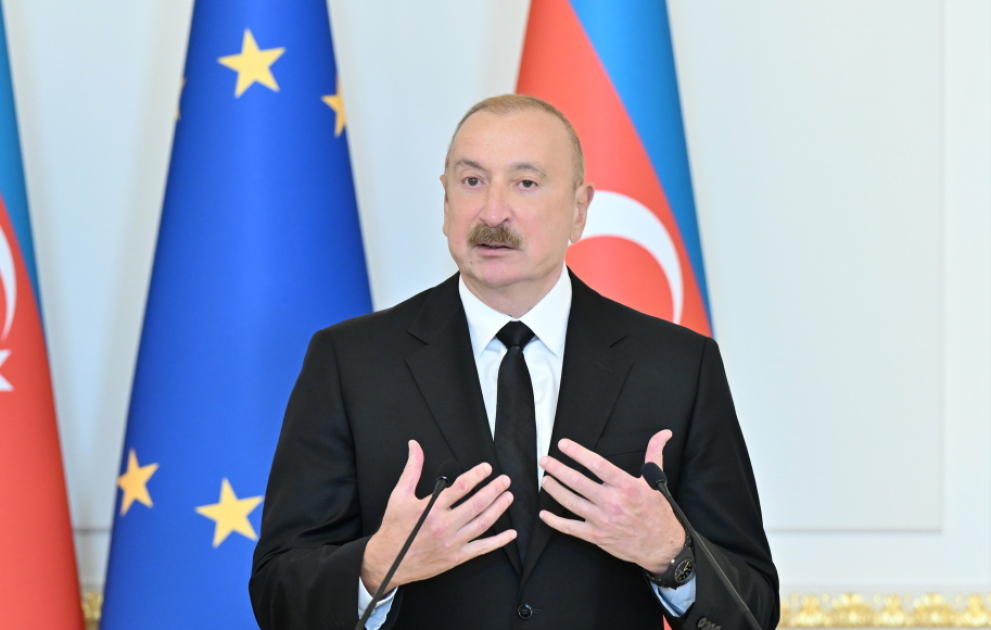 Prezident İlham Əliyev: Bu gün hər bir istiqamətdə Azərbaycanın ərazisindən keçən yük həcmi artır