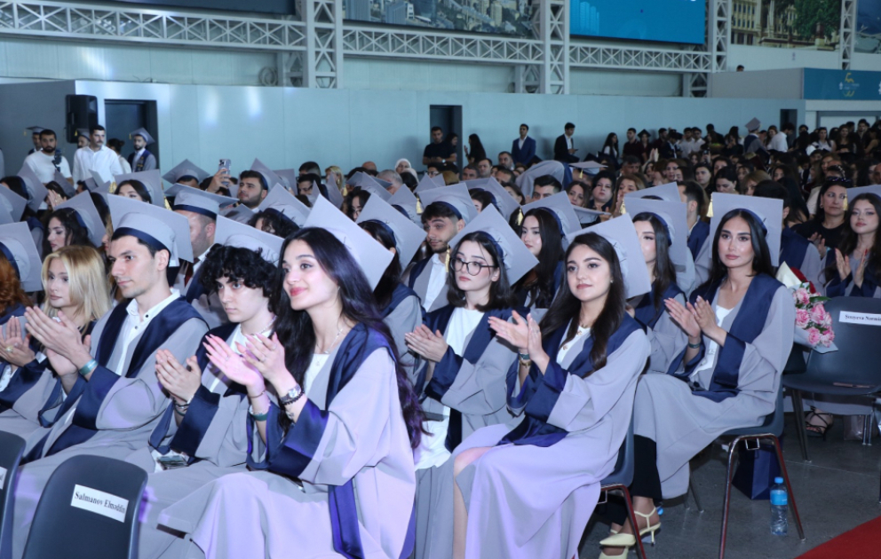 AzMİU-da “Məzun günü” təntənəsi: gələcəyin memar və mühəndisləri yeni həyata addım atdılar