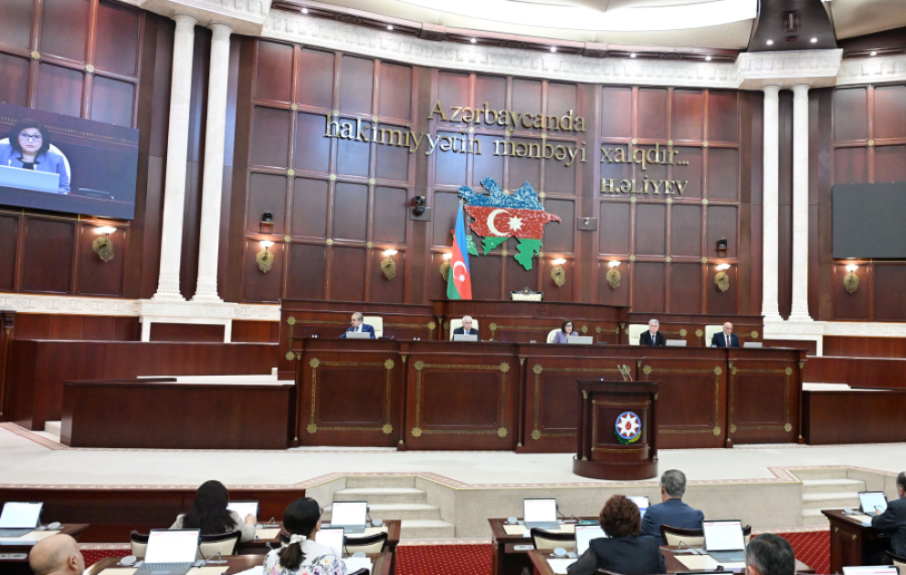 Milli Məclisin Daxili Nizamnaməsinə dəyişiklik təsdiqlənib
