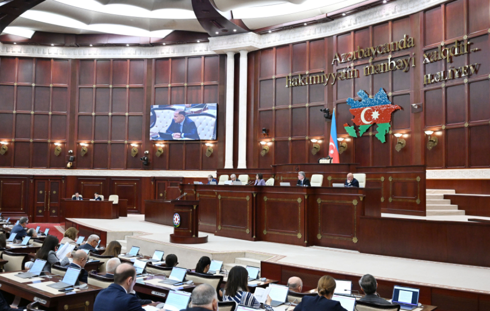 “Kraudfandinq haqqında” yeni qanun layihəsi müzakirəyə çıxarılıb