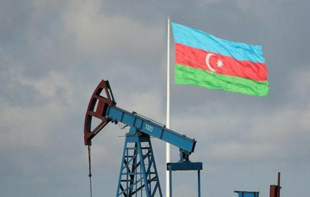 Азербайджанская нефть торгуется по цене 75 долларов