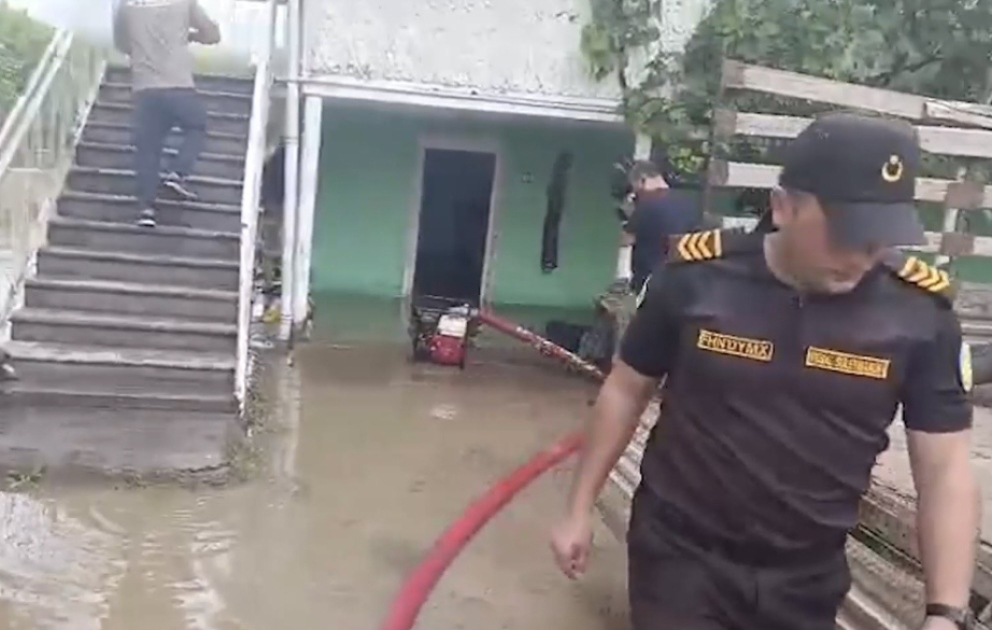 FHN: Zaqatala, Balakən və Ağstafada su dolmuş yerlərdən suyun çəkilərək kənarlaşdırılması işləri davam etdirilir