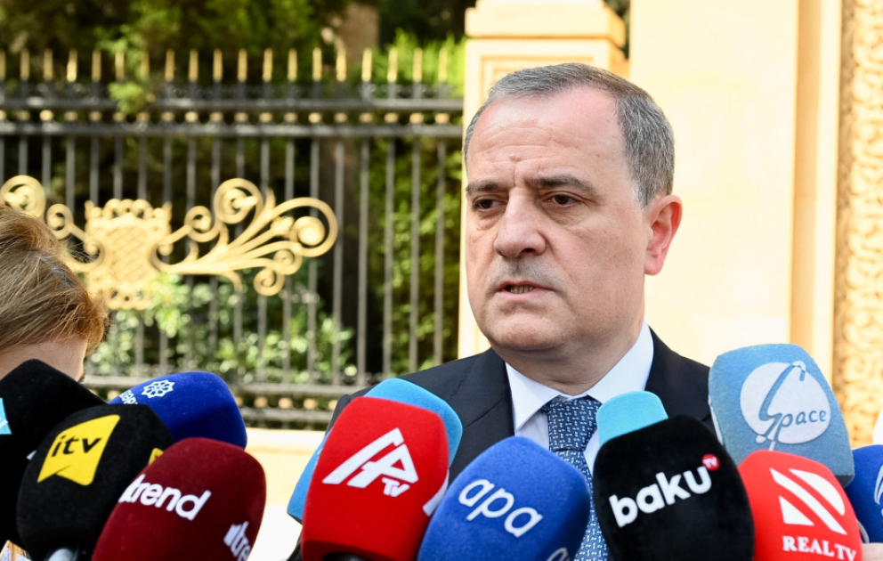 Ceyhun Bayramov: Delimitasiya prosesi çərçivəsində eksklav kəndlər məsələsi də həllini tapacaq