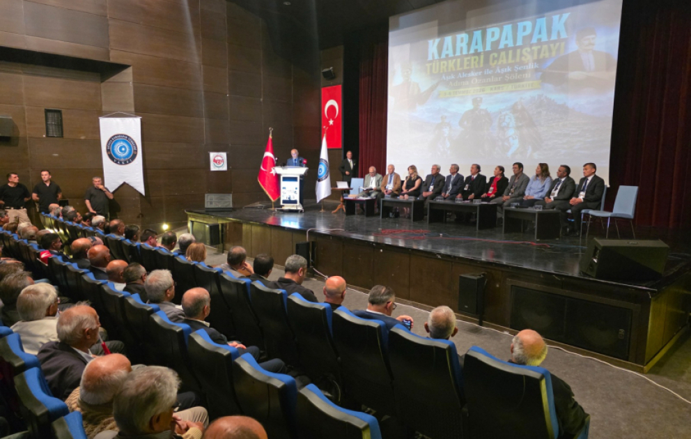 Türkiyənin Qars şəhərində qarapapaq türklərinin irsi müzakirə olunub