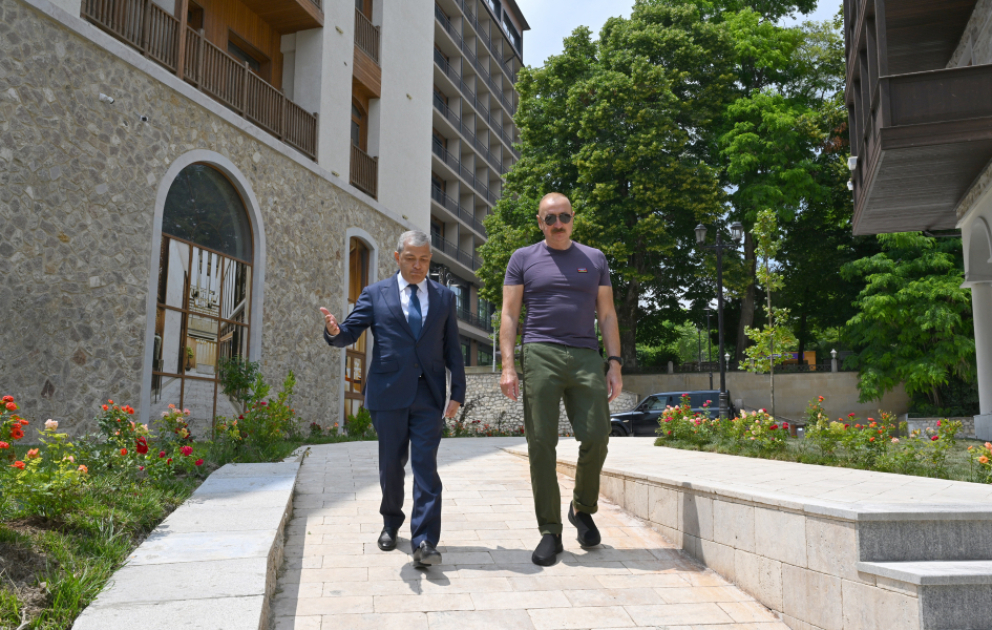 President Ilham Aliyev reviewed progress under public-private partnership project on Garabagh Street in Shusha