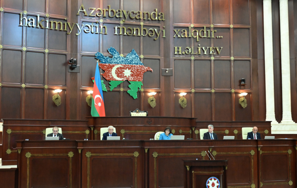 Milli Məclisin növbəti plenar iclası keçirilib, 22 məsələ müzakirə olunub