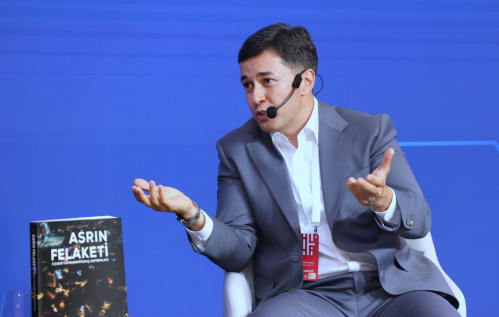 Rüfət Həmzəyev: Media yaddaşın necə qorunacağını və gələcək nəsillərə necə ötürüləcəyini də düşünməlidir