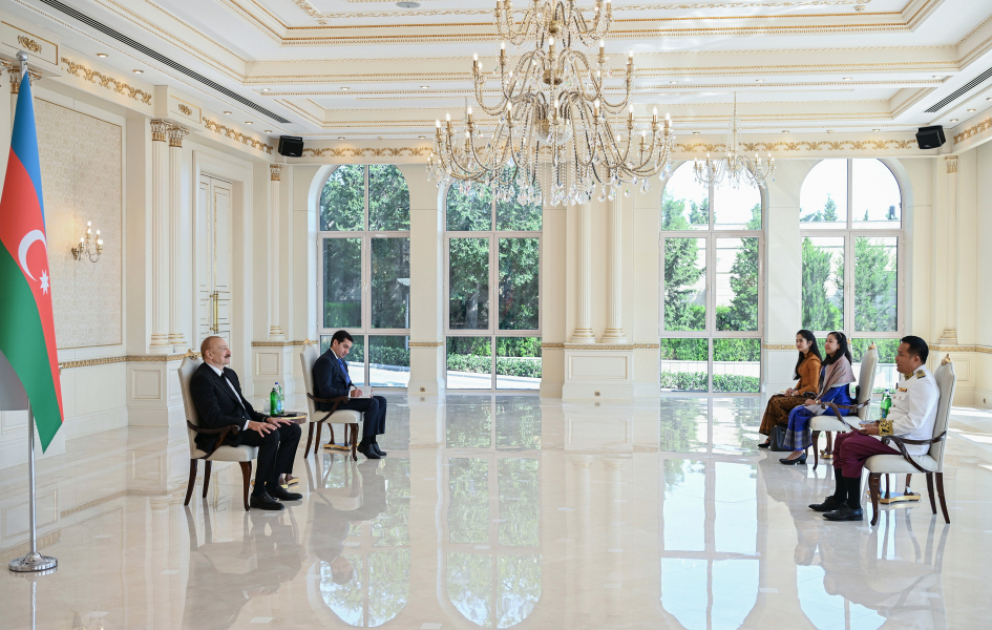 Präsident Ilham Aliyev nimmt Beglaubigungsschreiben des neuen kambodschanischen Botschafters entgegen