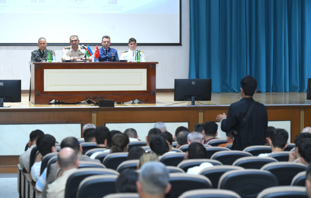 Heydər Əliyev adına Hərbi İnstitutda "Açıq qapı" günü: Əsas məqsədlərdən biri müasir biliklərə və liderlik bacarıqlarına malik zabit kadrların hazırlanmasıdır