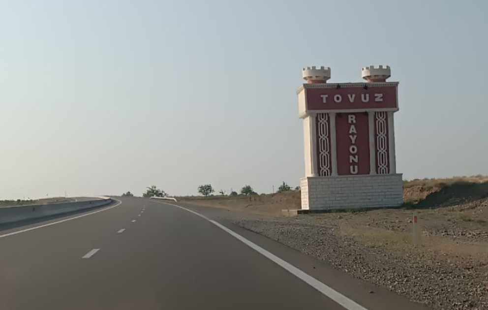 Tovuzda ikimərtəbəli evdə yanğın olub, zəhərlənənlər var