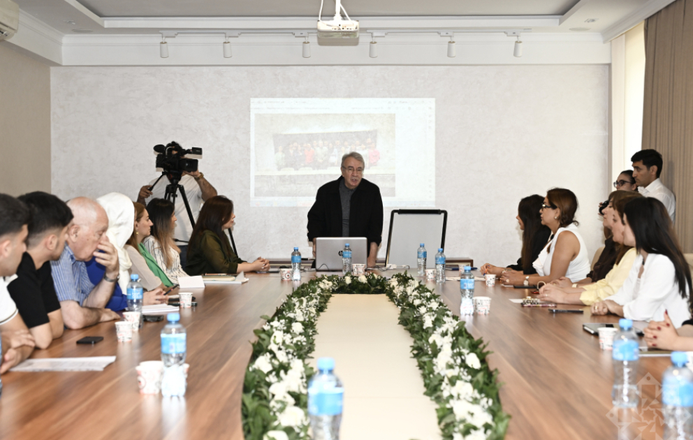 AzMİU-da professor Məsud Əfəndiyevin Beynəlxalq Yay Məktəbinin açılışı olub