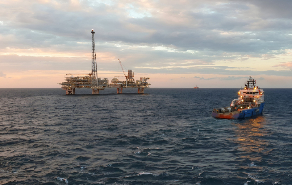 Цена барреля азербайджанской нефти приближается к 99 долларам