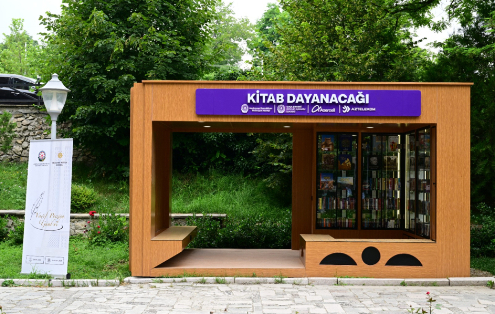 Şuşada yaradılan “Kitab dayanacağı” sakinlərin və qonaqların marağına səbəb olub