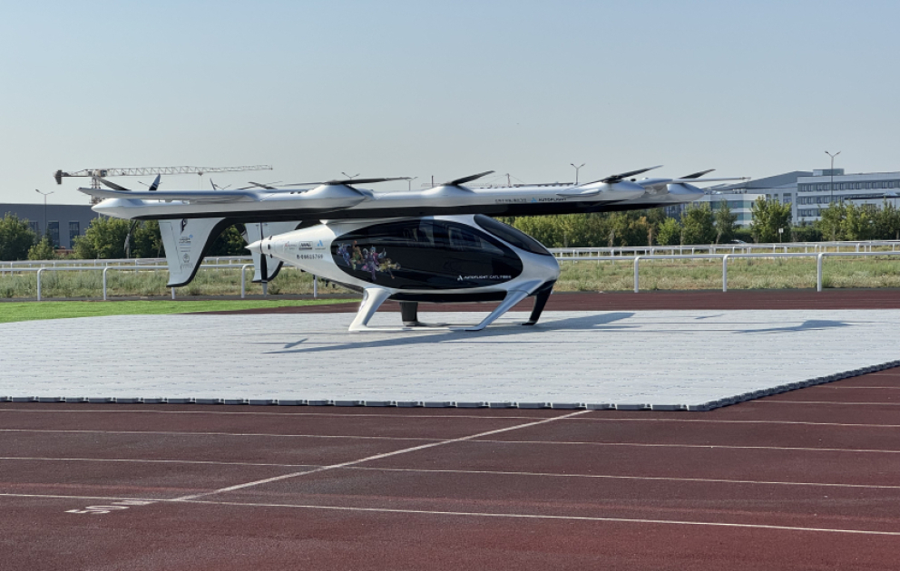 Astanada ilk dəfə aerotaksinin uçuş nümayişi keçirilir