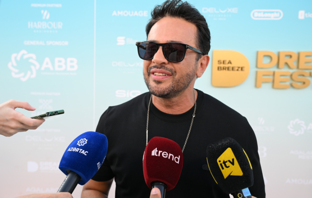 Эмре Алтуг анонсировал совместное исполнение на DREAM FEST новой песни с Розой Зергерли