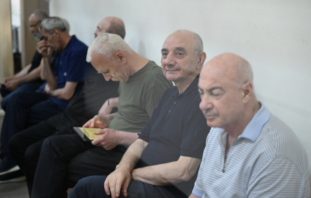 Ermənistan vətəndaşlarının şikayətləri üzrə apellyasiya məhkəməsi dövlət ittihamını müdafiə edən prokurorların çıxışları ilə davam etdirilib