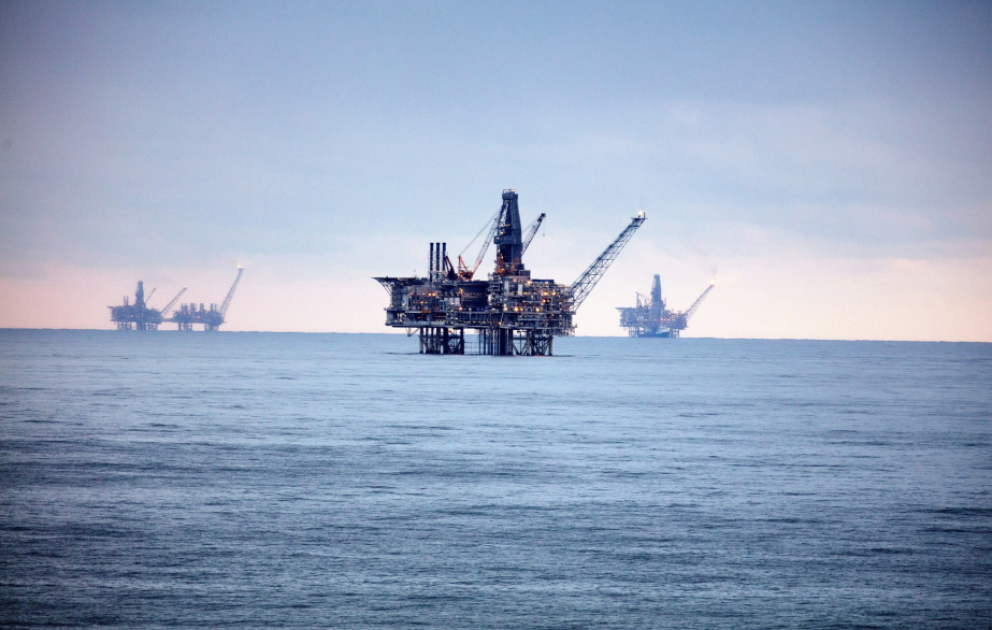 Азербайджанская нефть торгуется за 95 долларов